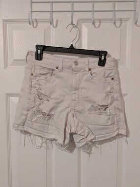 American Eagle stretch white heavily distressed HR cutoff shorts size